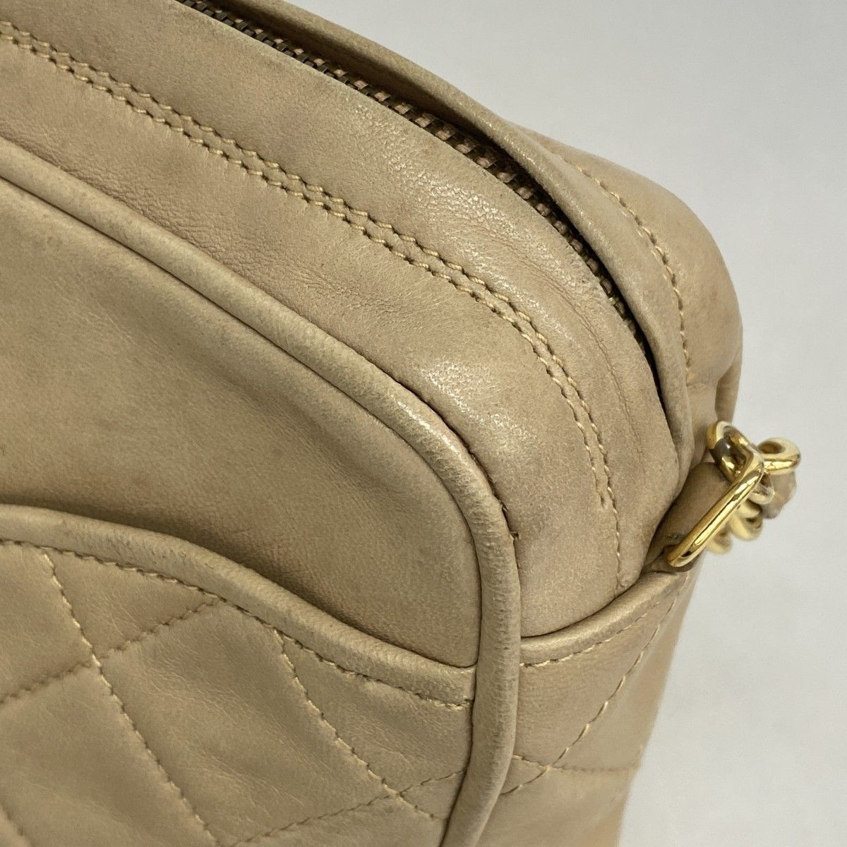 Chanel Shoulder Bag Quilted Lambskin Beige Gold — view 6