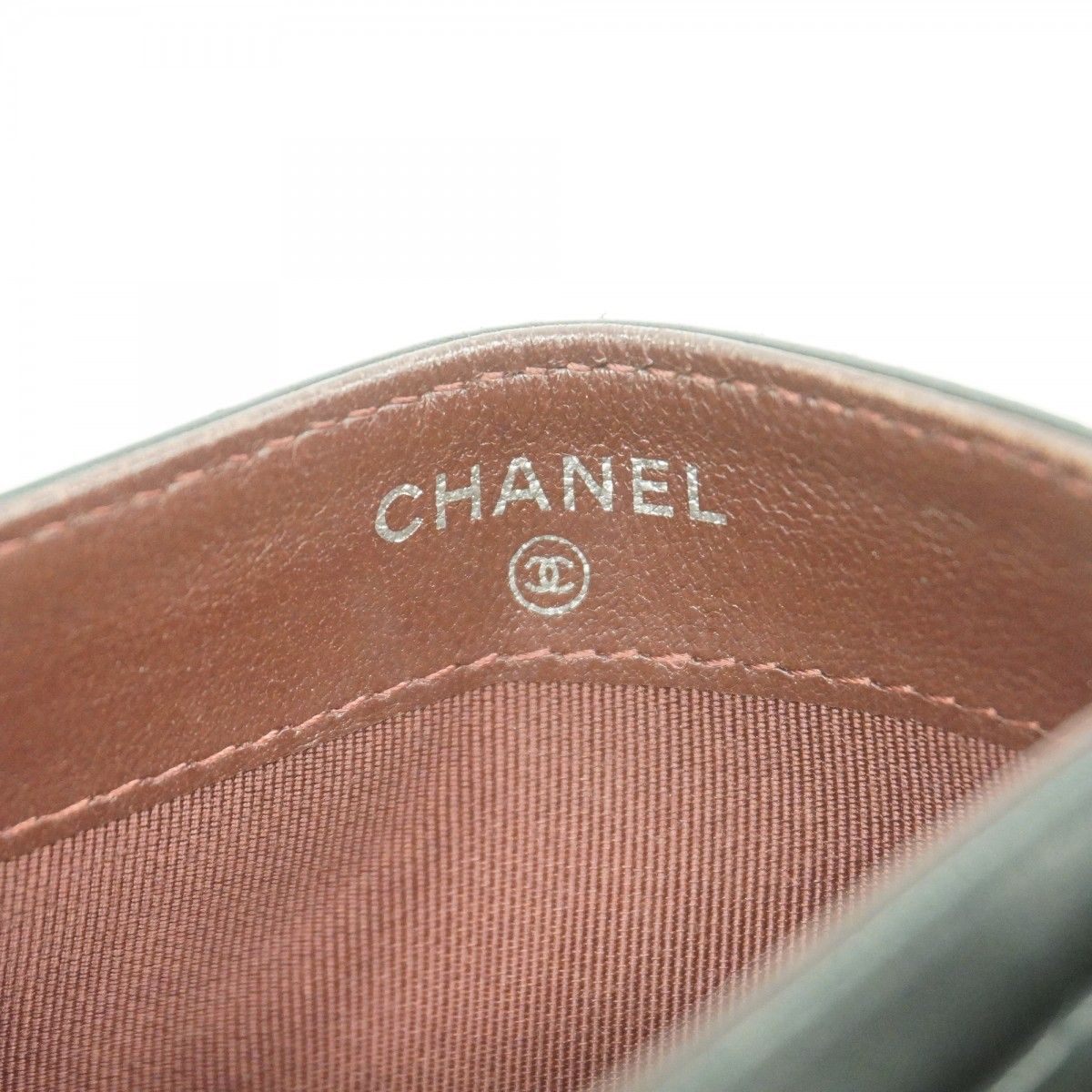 Chanel Card Case Quilted Lambskin Black Silver — view 4