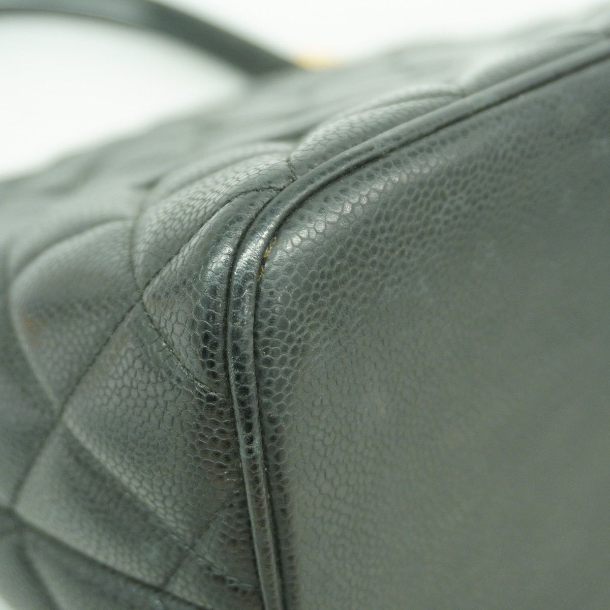 Chanel Tote Medallion Caviar Leather Black Gold — view 6