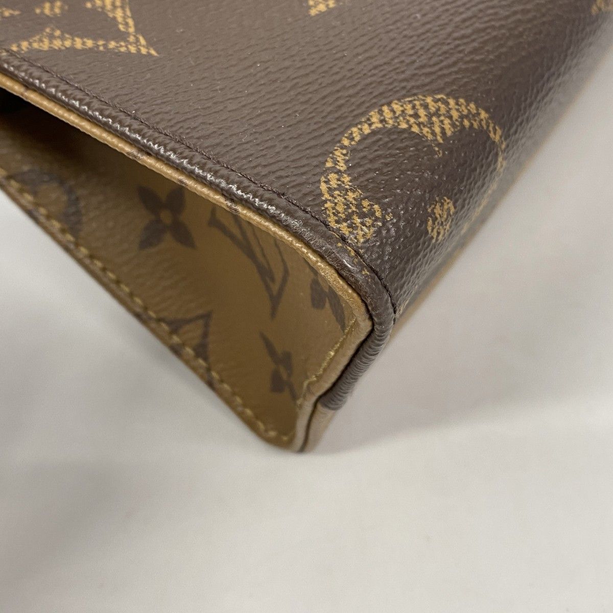Louis Vuitton Handbag Monogram Giant Reverse On The Go BB Brown 2-Way — view 6