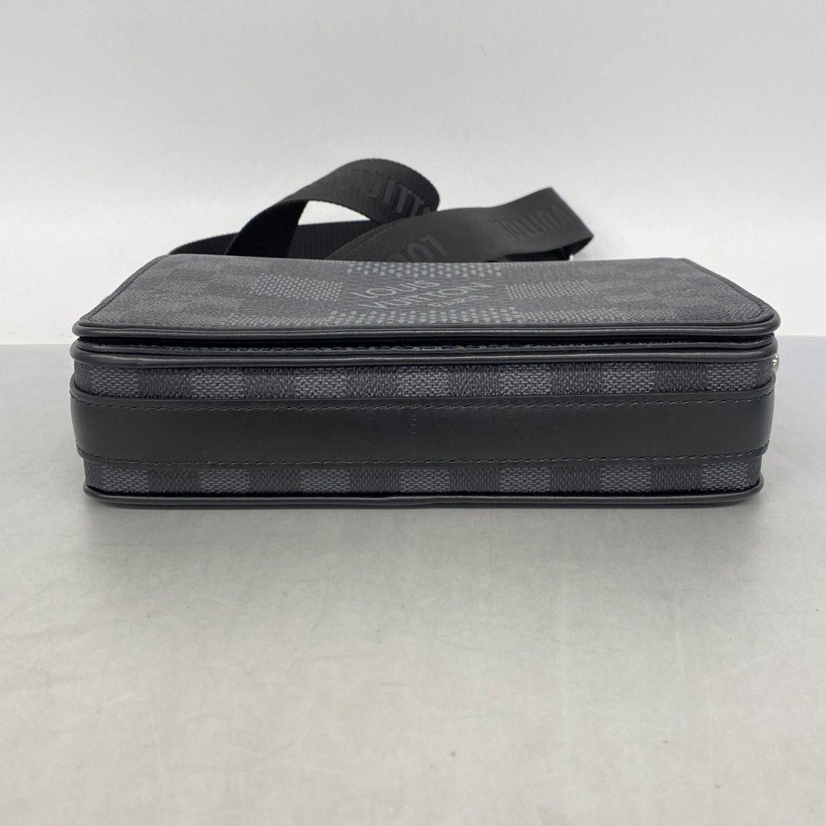 Louis Vuitton Shoulder Bag Damier Graphite Studio Messenger Black — view 3