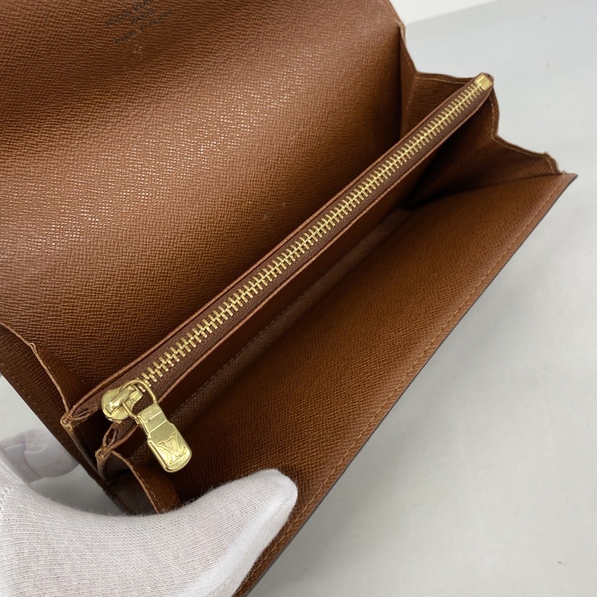 Louis Vuitton Wallet Monogram Pochette Porte-Monnaie Cles Brown — view 3