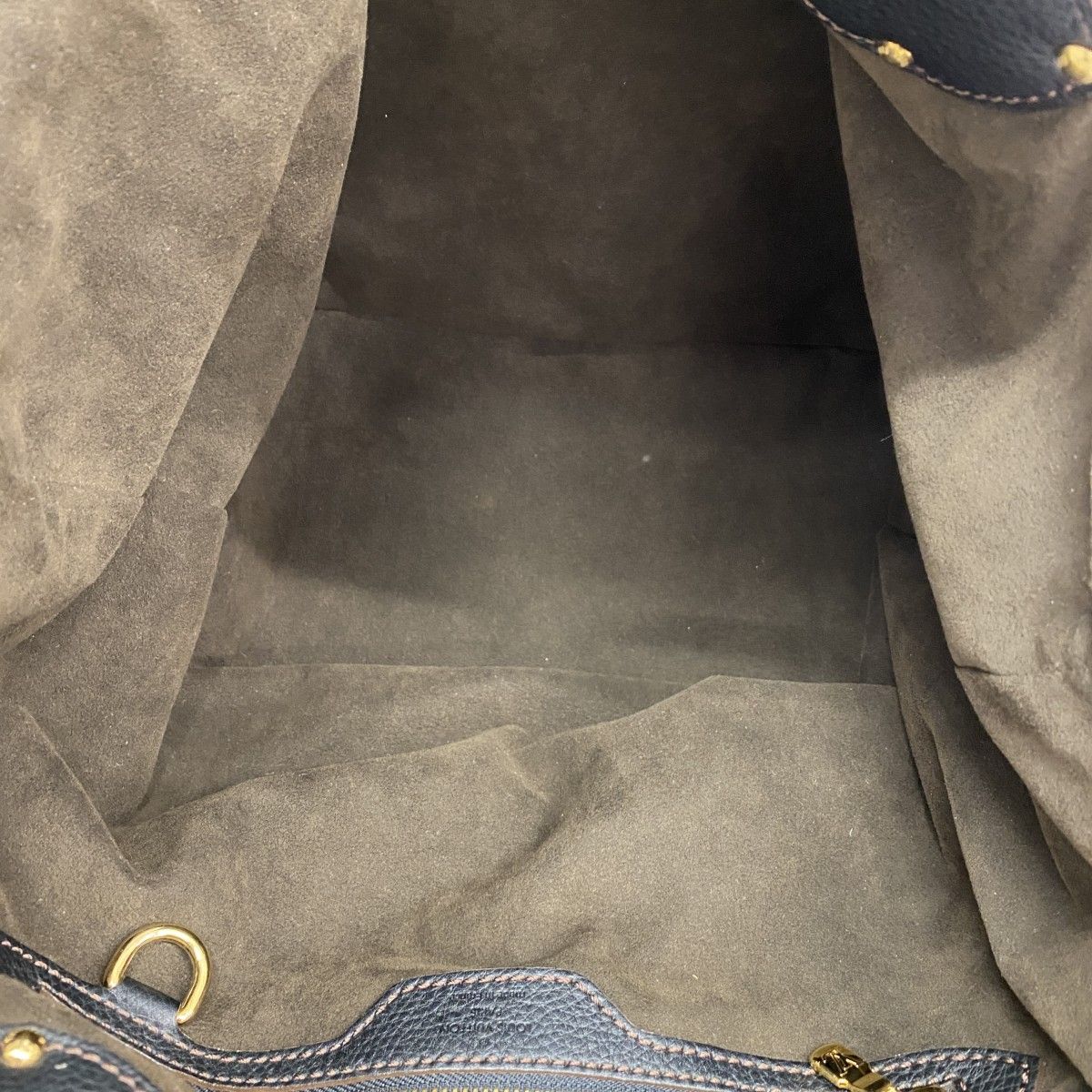 Louis Vuitton Tote Mahina L Noir — view 4