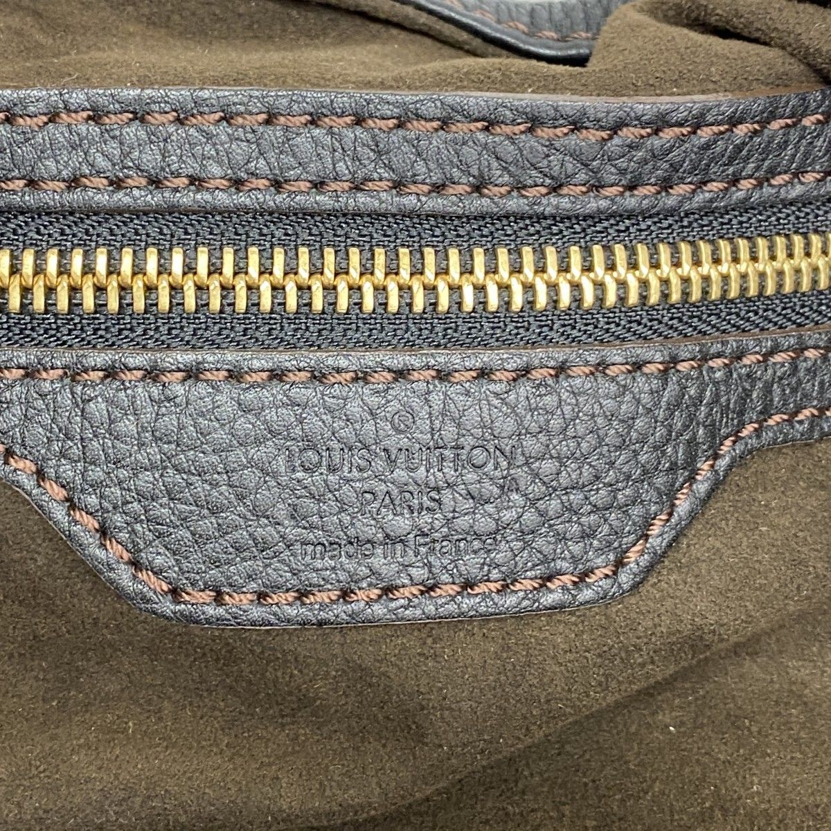 Louis Vuitton Tote Mahina L Noir — view 5