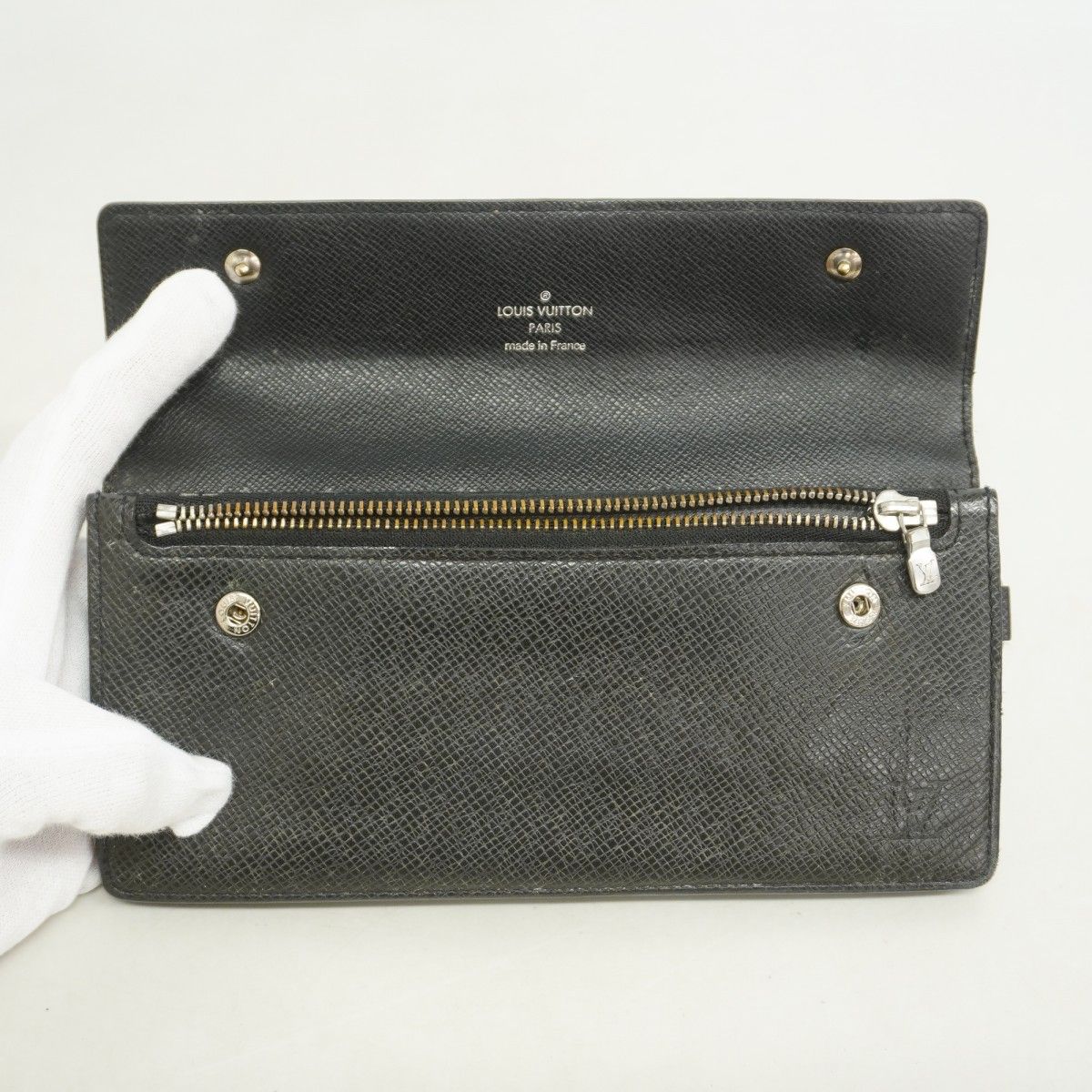 Louis Vuitton Wallet Taiga Portefeuille Accordion Ardoise — view 9