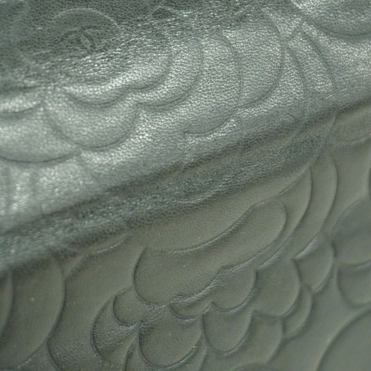 Chanel Shoulder Wallet Camellia Lambskin Black Silver — view 9