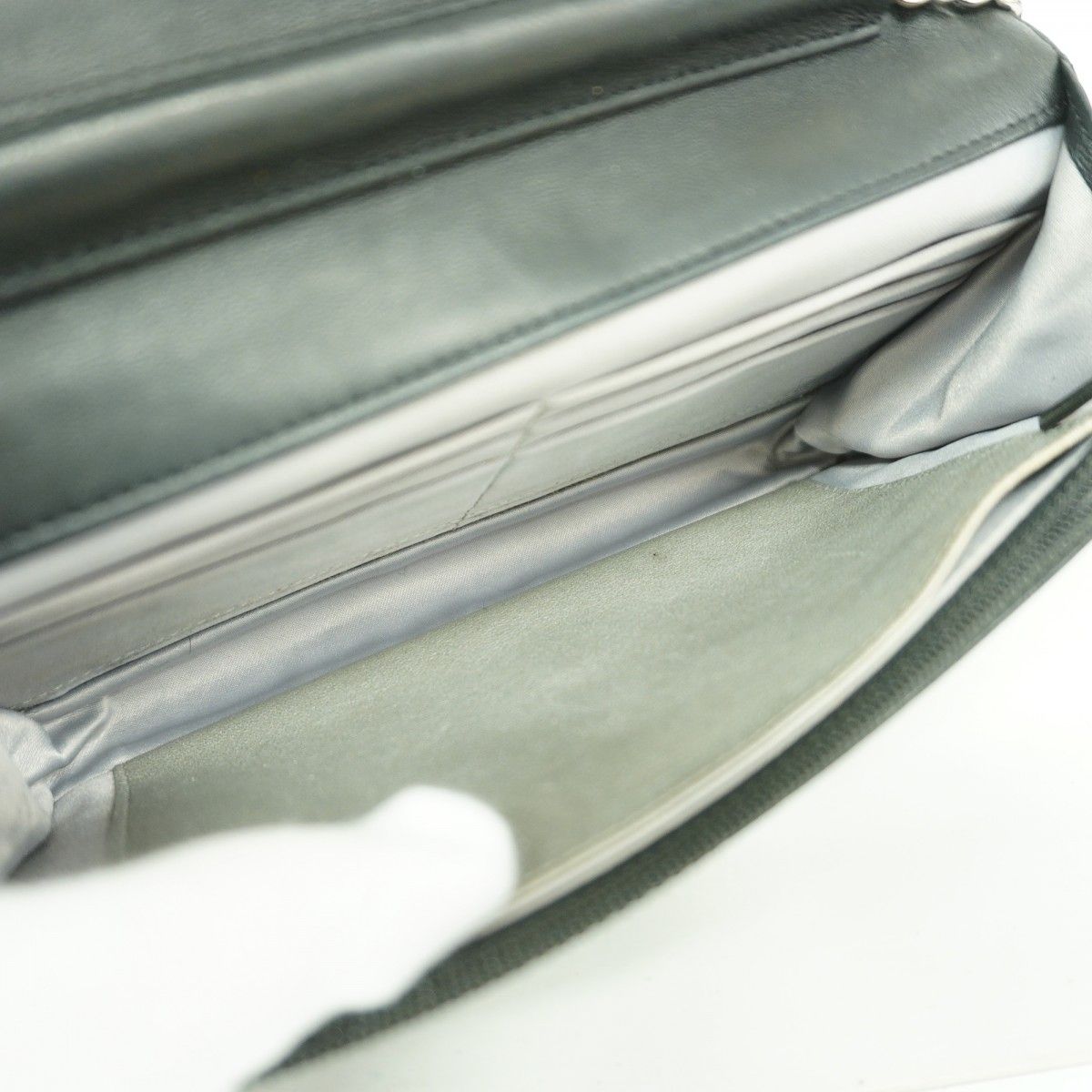 Chanel Shoulder Wallet Camellia Lambskin Black Silver — view 4