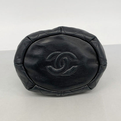 Chanel Shoulder Bag Quilted Lambskin Black Gold — view 3