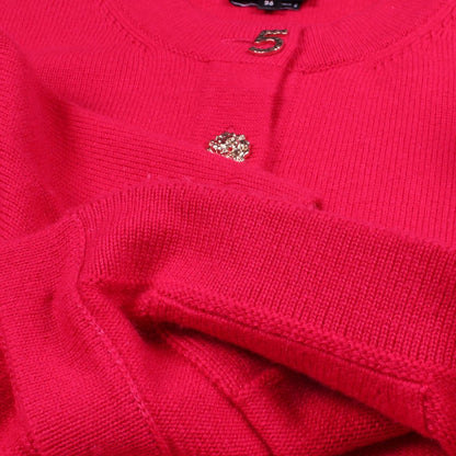 Chanel digan Iconbutton Cropped Cashmere T-Shirt — view 8