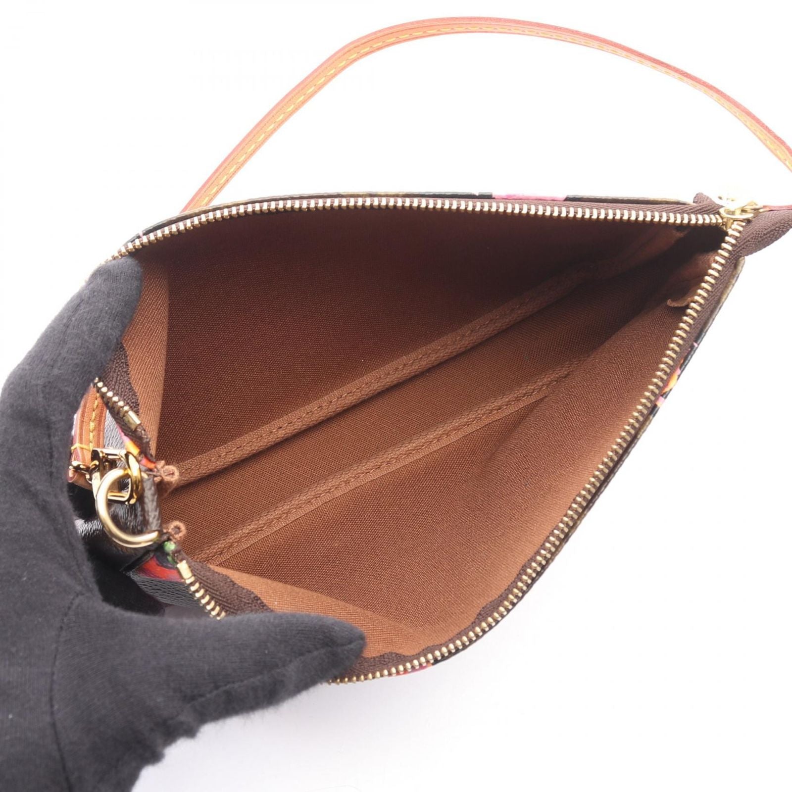 Louis Vuitton Handbag Pochette Monogram Leather — view 3