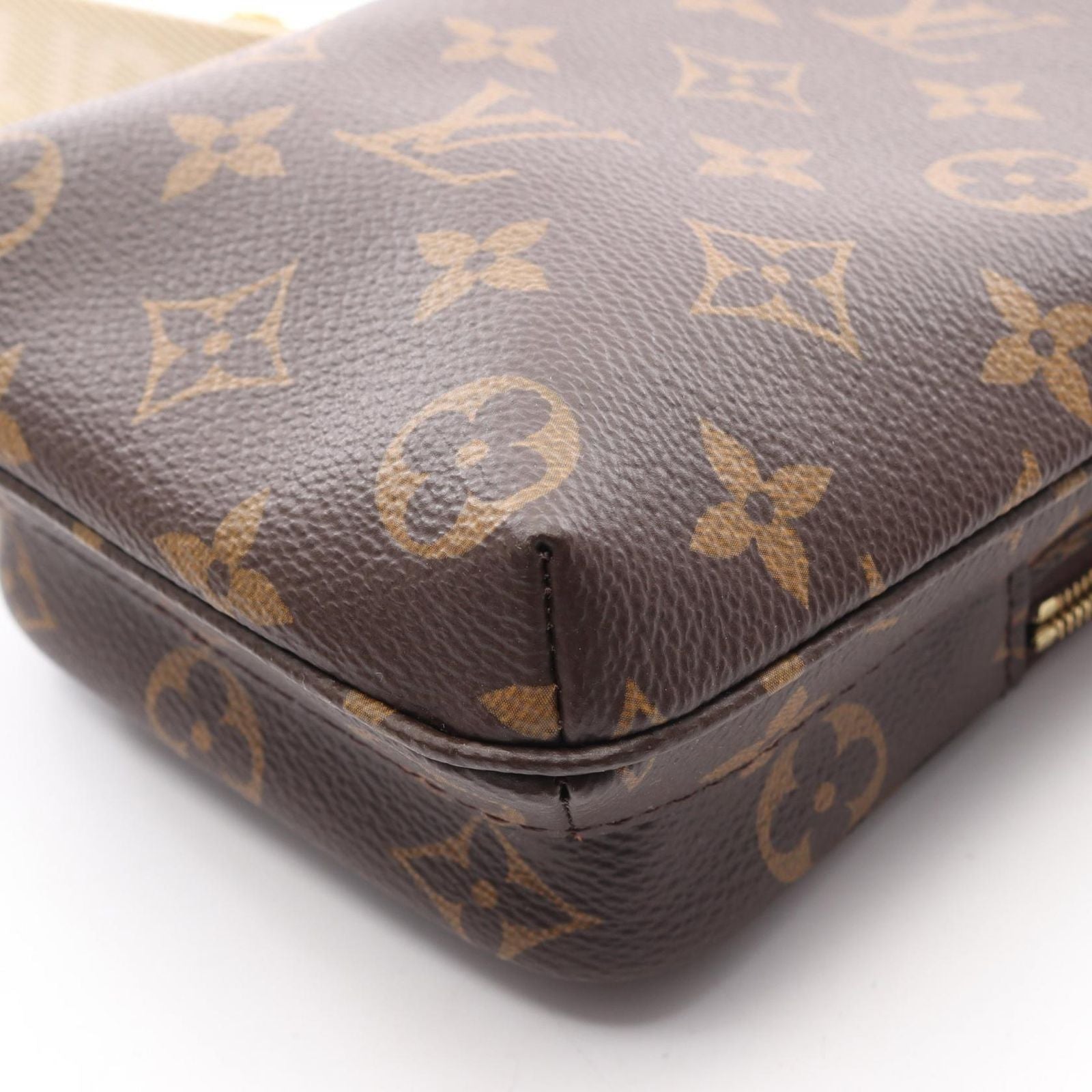 Louis Vuitton Handbag Utility Monogram 2-Way Leather Bag — view 5