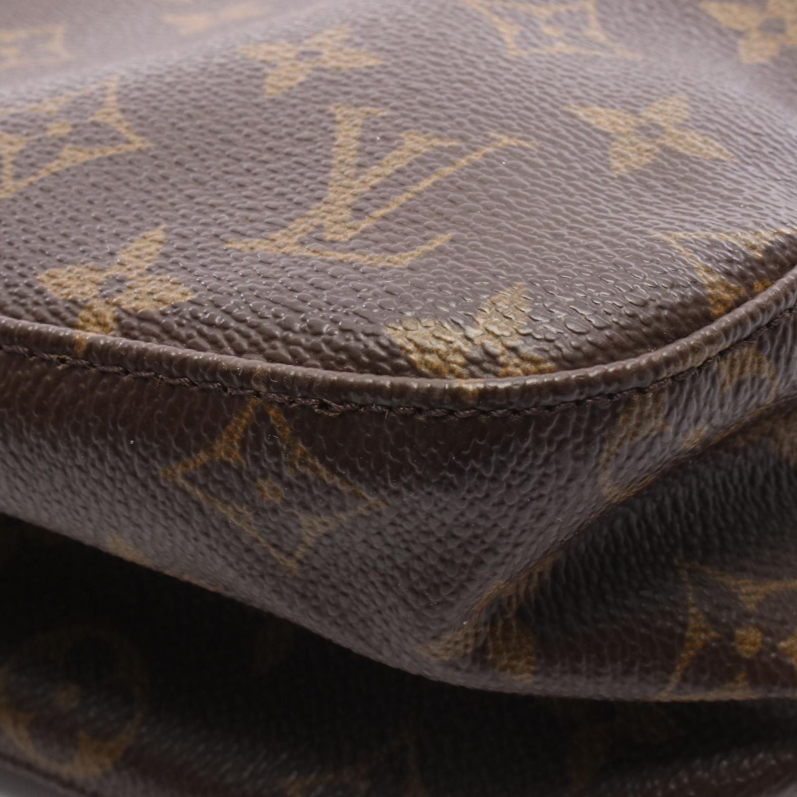 Louis Vuitton Shoulder Bag ping Leather — view 7