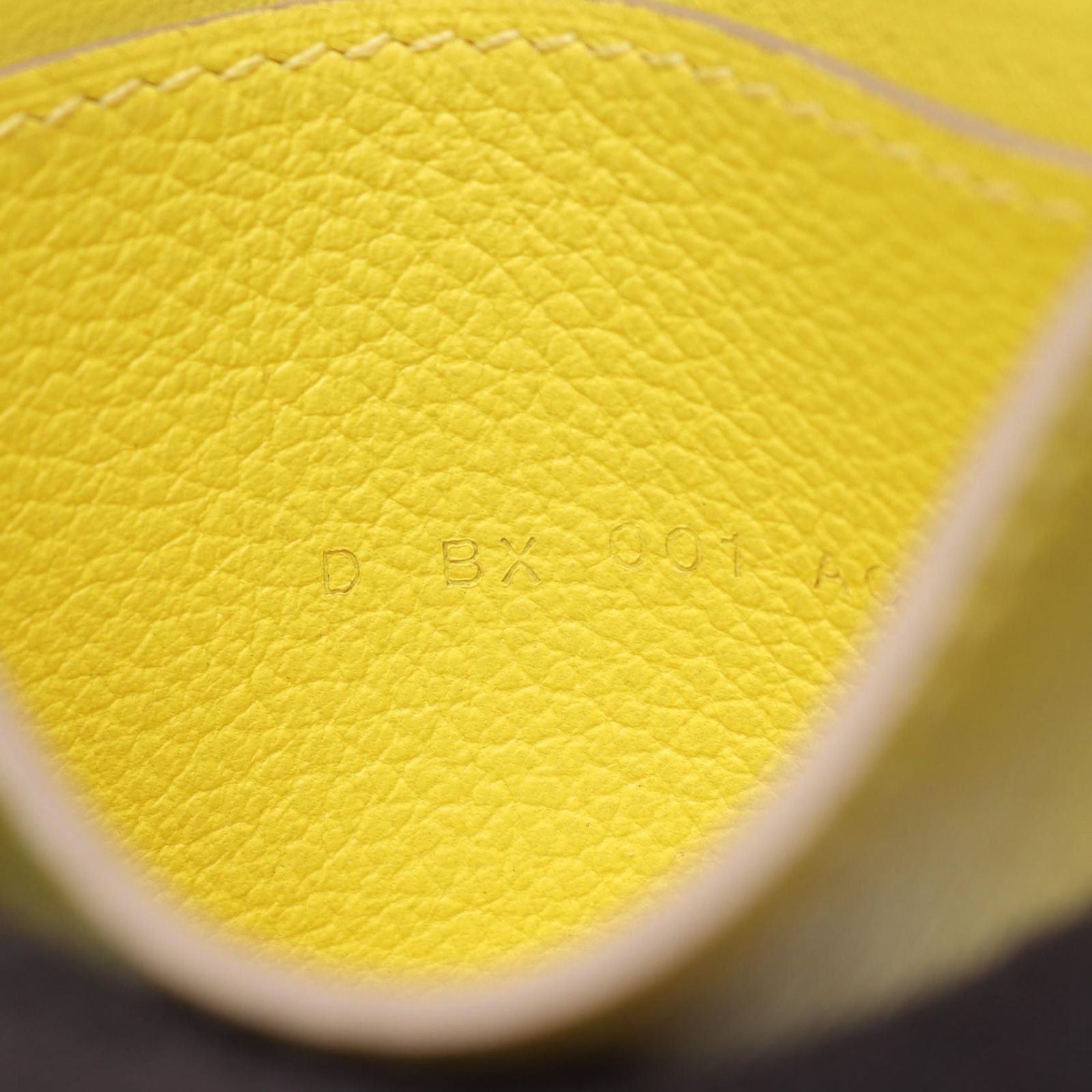 Hermes Card Case Dogon Lime Leather — view 5