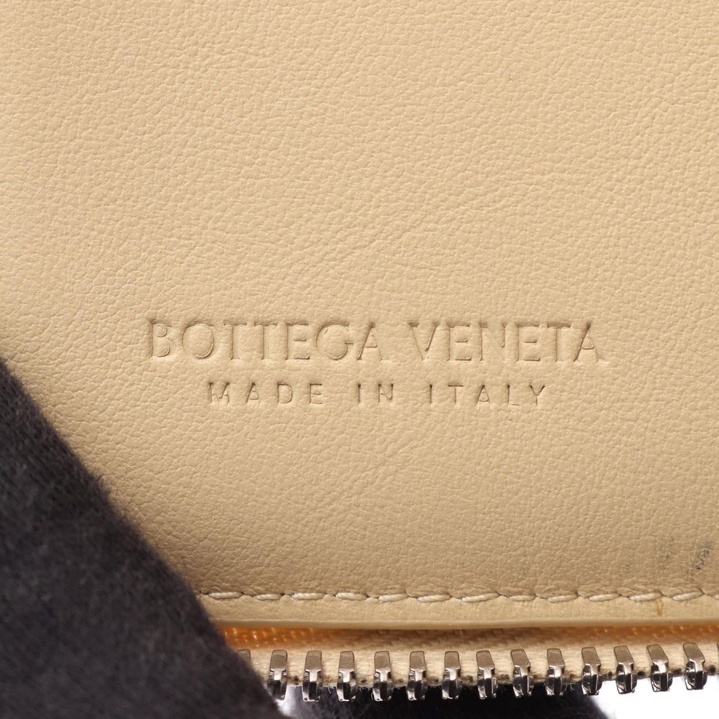 Bottega Veneta Roundwallet Cassette Zip Intreccia Lightbeige Leather Wallet — view 5