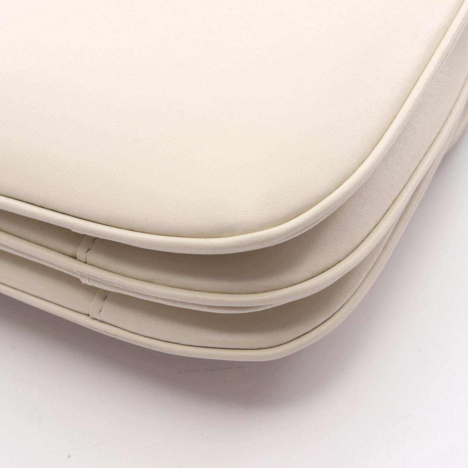 Celine Shoulder Bag Medium Tabou Off White Leather — view 7