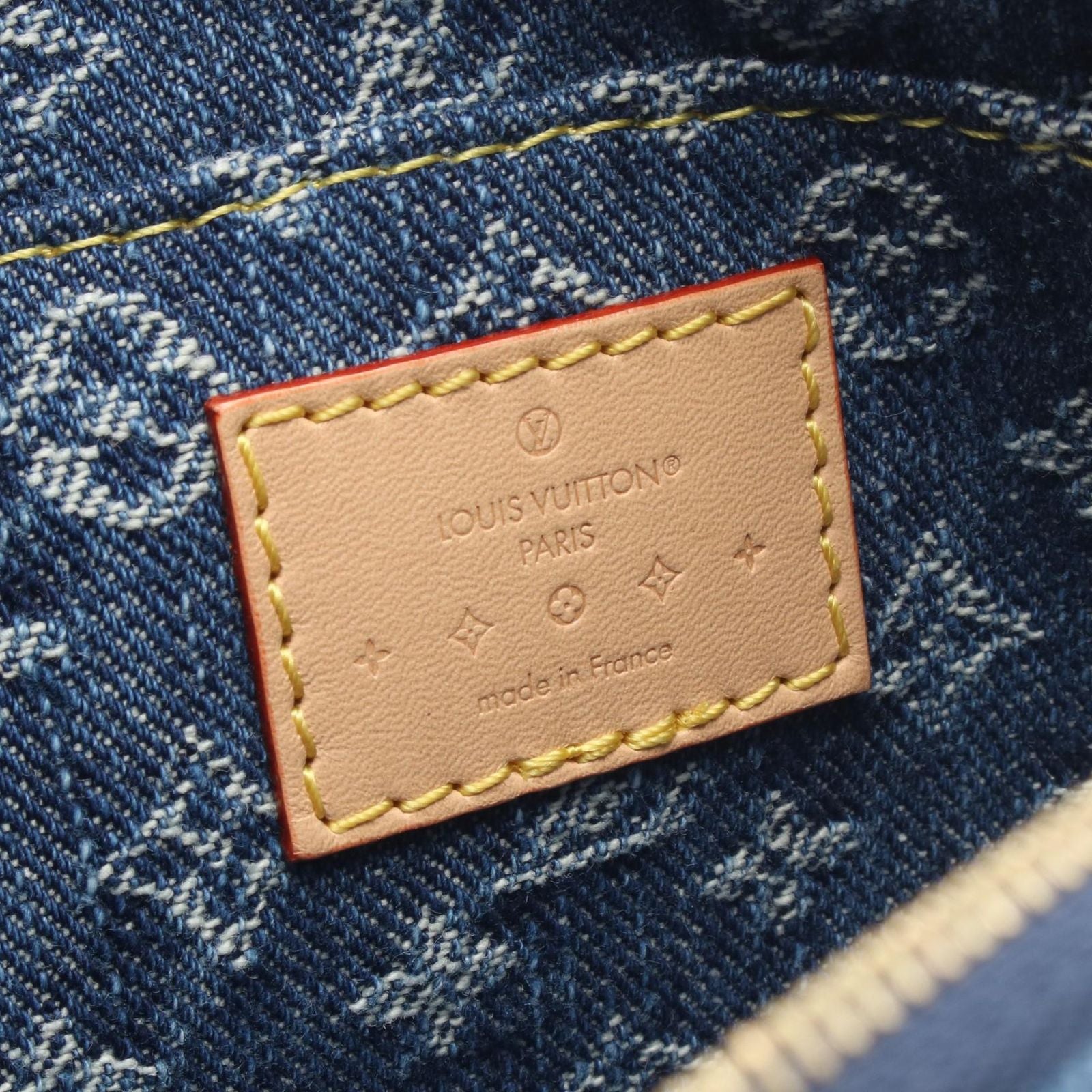Louis Vuitton Pouch Pochette tee PM Blue Denim Leather — view 4