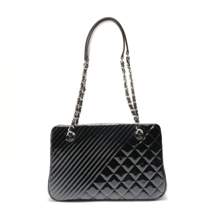 Chanel Shoulder Bag Coco Boy Patent Leather — view 2