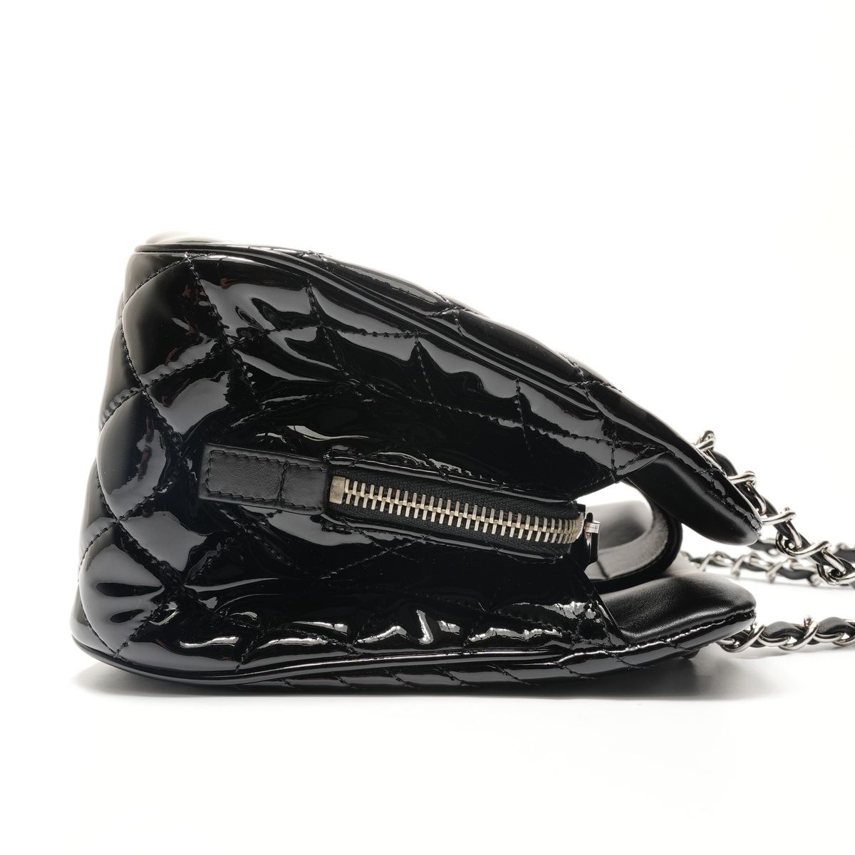 Chanel Shoulder Bag Coco Boy Patent Leather — view 4