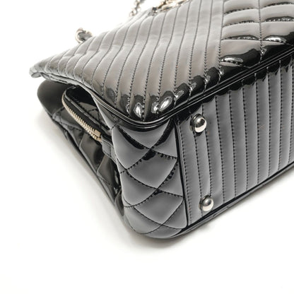 Chanel Shoulder Bag Coco Boy Patent Leather — view 5