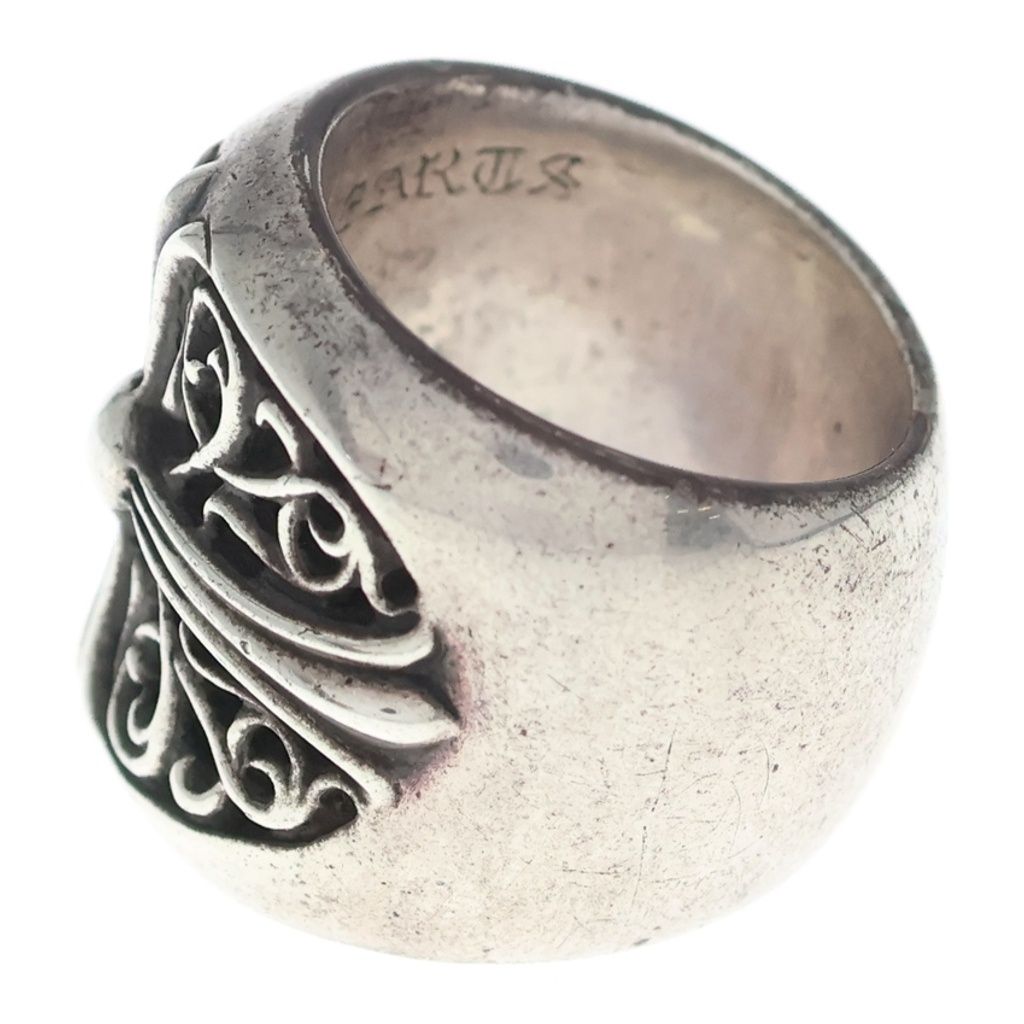 Chrome Hearts Classic Oval Cross Ring Silver — view 4