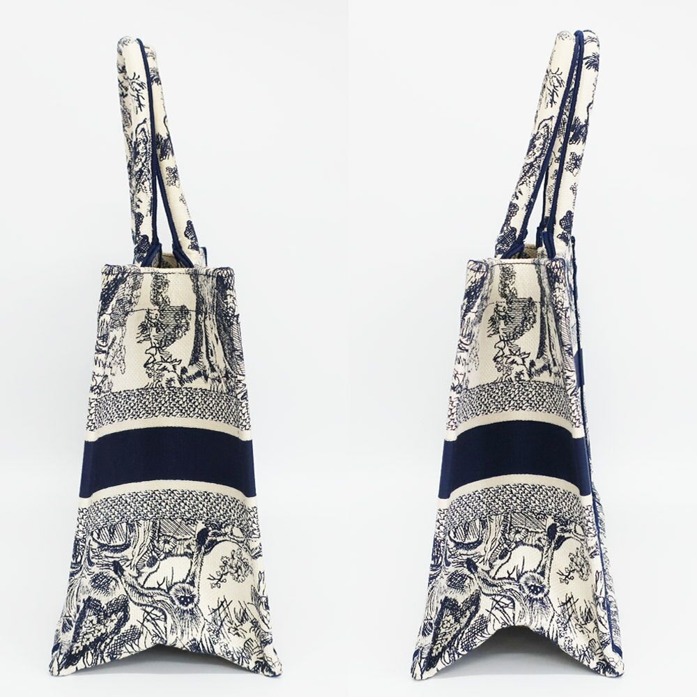 Dior Heaven Book Tote Toile de Jouy Embroidery Canvas — view 4