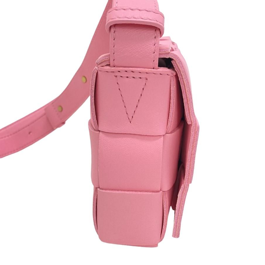 Bottega Veneta Cassette Leather Shoulder Bag Pink — view 5