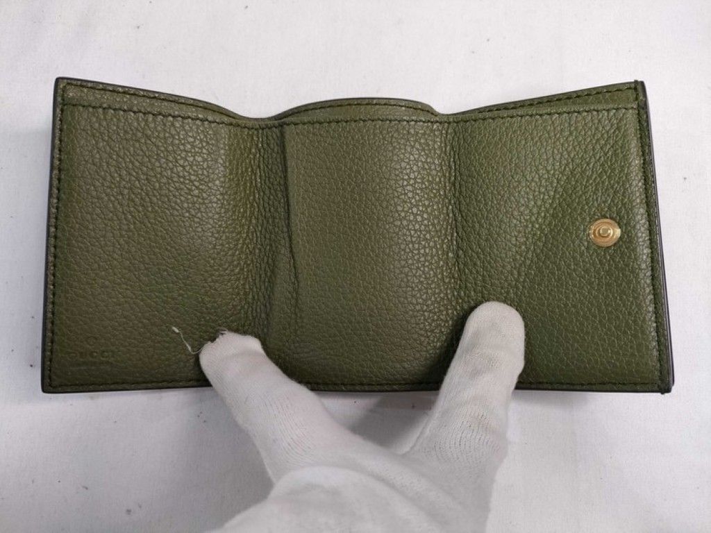 Gucci Trifold Wallet Compact Green Leather Embossed Logo Mini — view 5