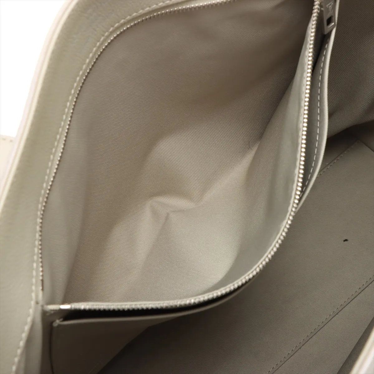 Louis Vuitton LV Aerogram Fast Line Leather Tote — view 8