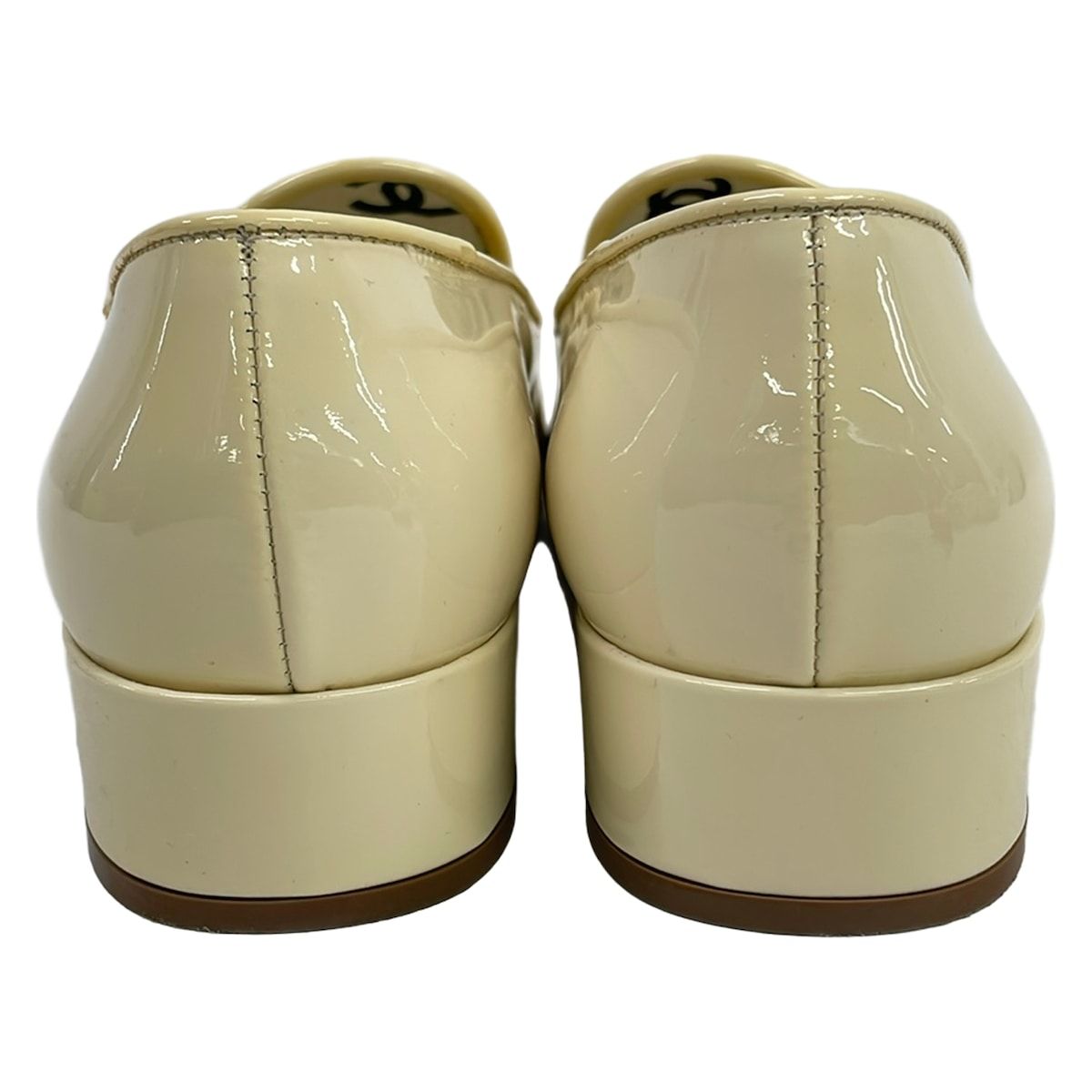 Chanel Shoes 35.5 C Ivory Tassel CC Logo Leather — view 3