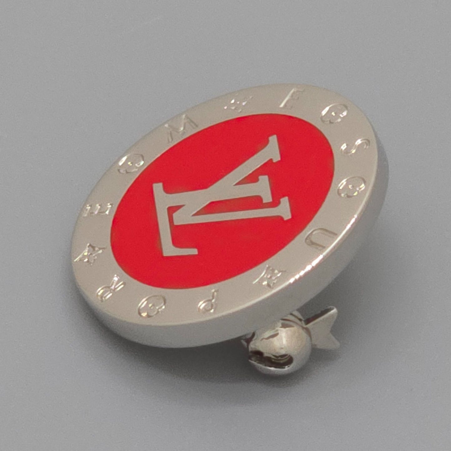 Louis Vuitton Supreme Collaboration Brooch LV Logo 1 of 3 Items Diameter 2.2 cm — view 2