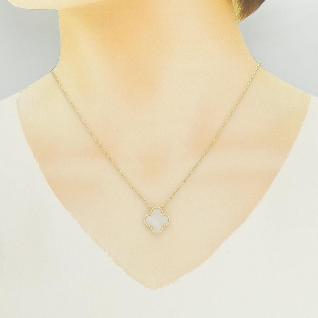 Van Cleef & Arpels Vintage Alhambra Necklace — view 5