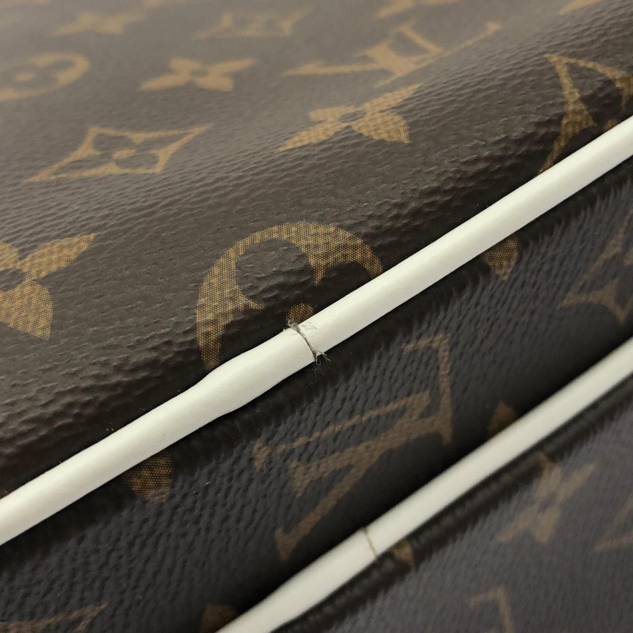 Louis Vuitton Monogram Nile Messenger Shoulder — view 4