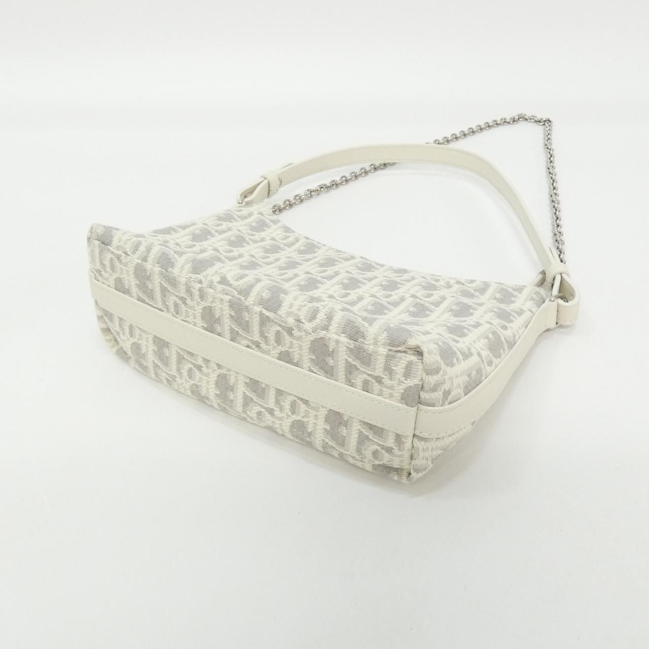 Dior Oblique 30 Montaigne in Shoulder — view 3