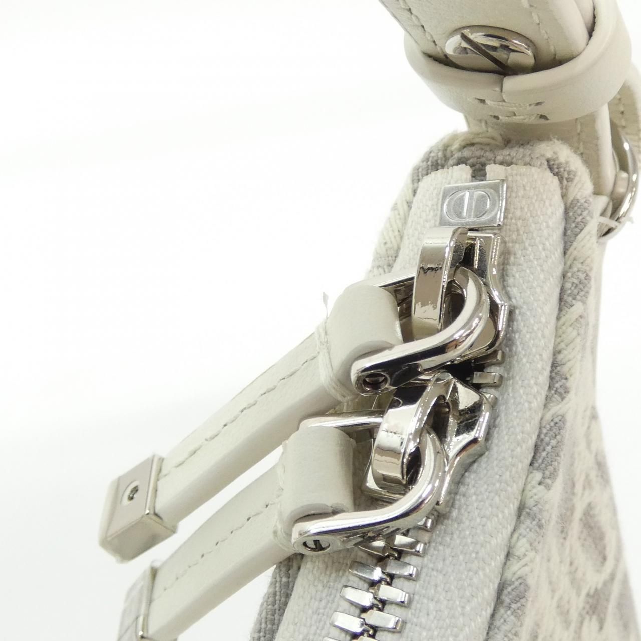 Dior Oblique 30 Montaigne in Shoulder — view 4
