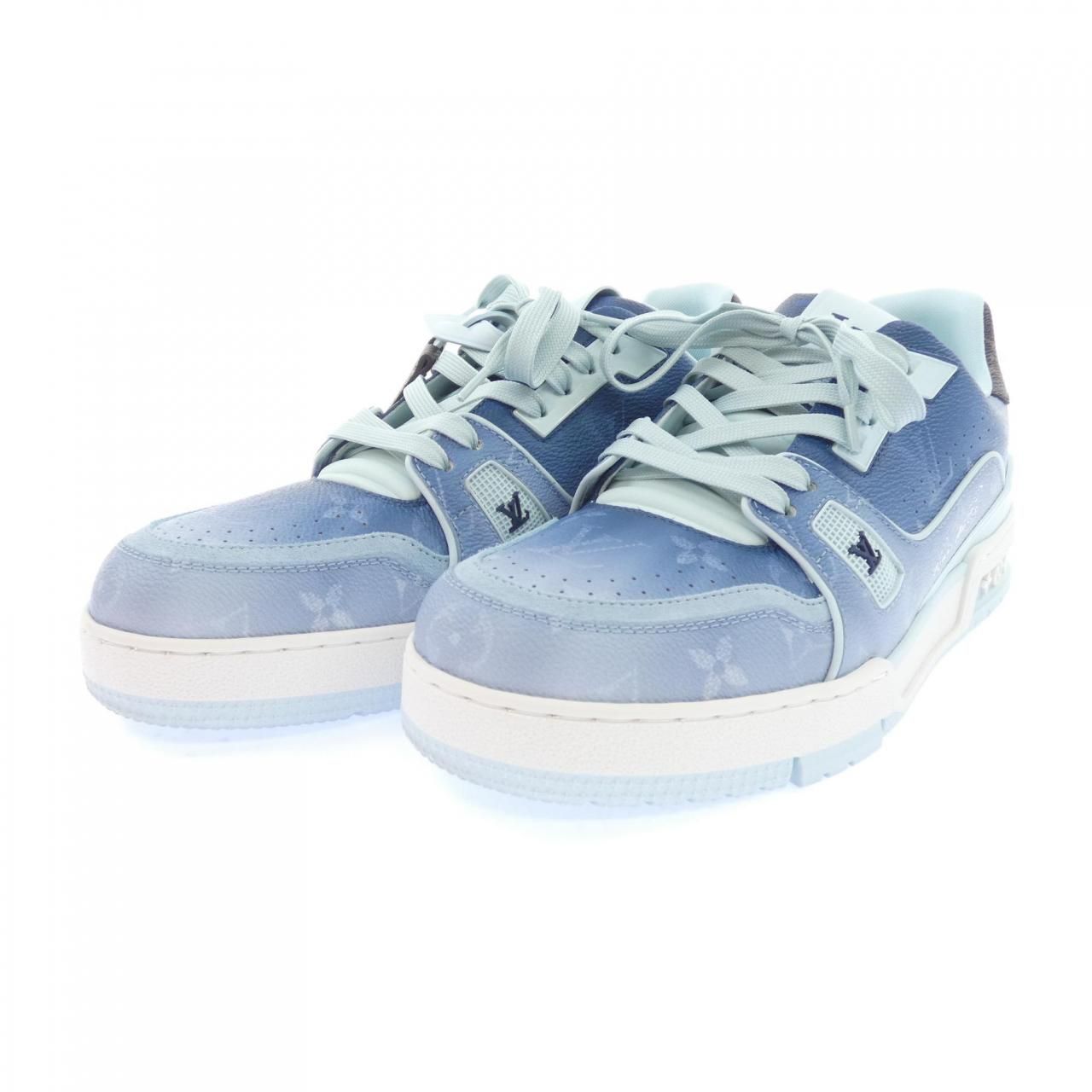 Louis Vuitton LV Trainers Sneakers — view 3