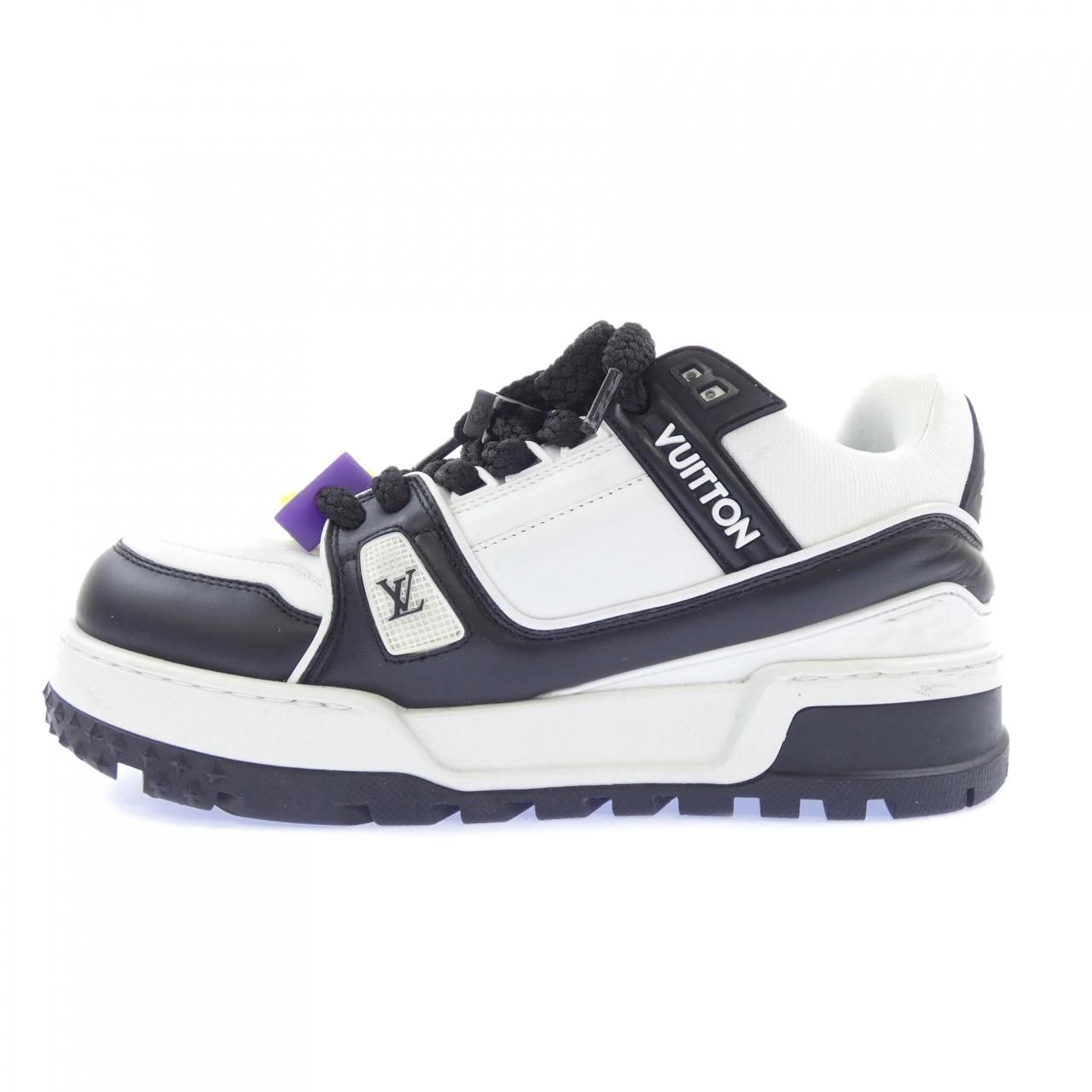 Louis Vuitton LV Trainer Maxi Line Sneakers — view 2