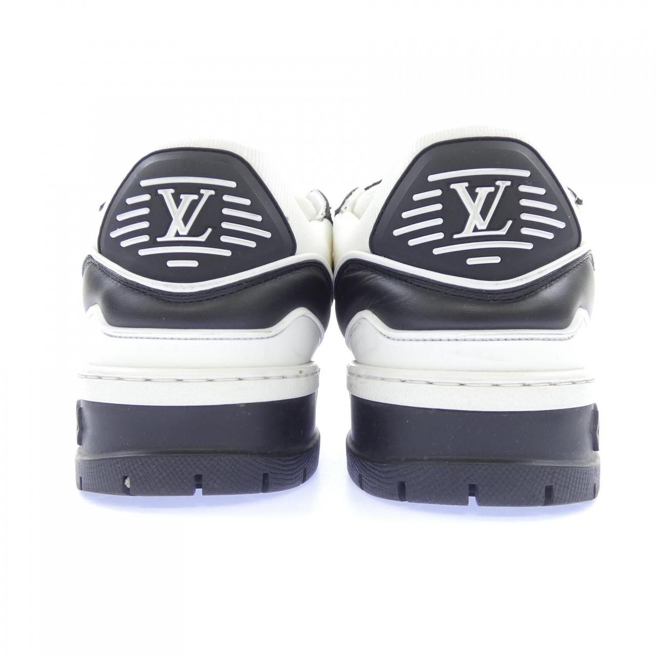 Louis Vuitton LV Trainer Maxi Line Sneakers — view 5