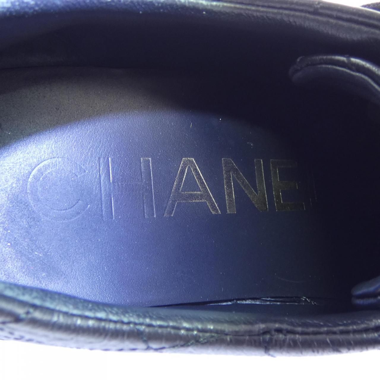 Chanel Metiers D'art Sneakers — view 7