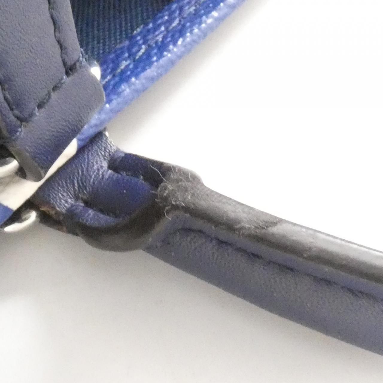 Louis Vuitton LV Escale On The Go GM — view 7