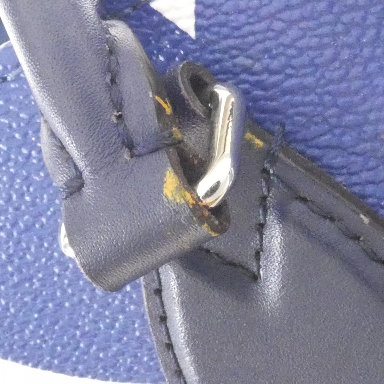 Louis Vuitton LV Escale On The Go GM — view 6
