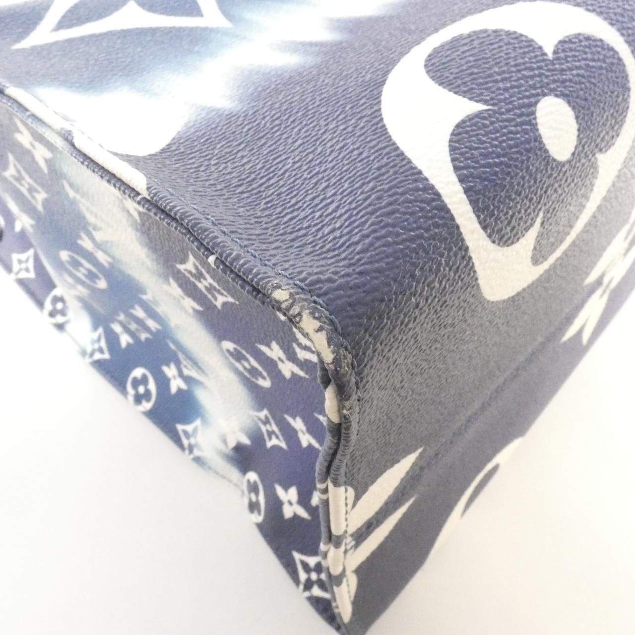 Louis Vuitton LV Escale On The Go GM — view 2