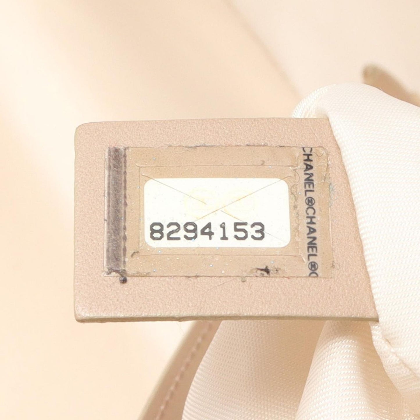Chanel Tote New Travelline Beige Leather — view 5