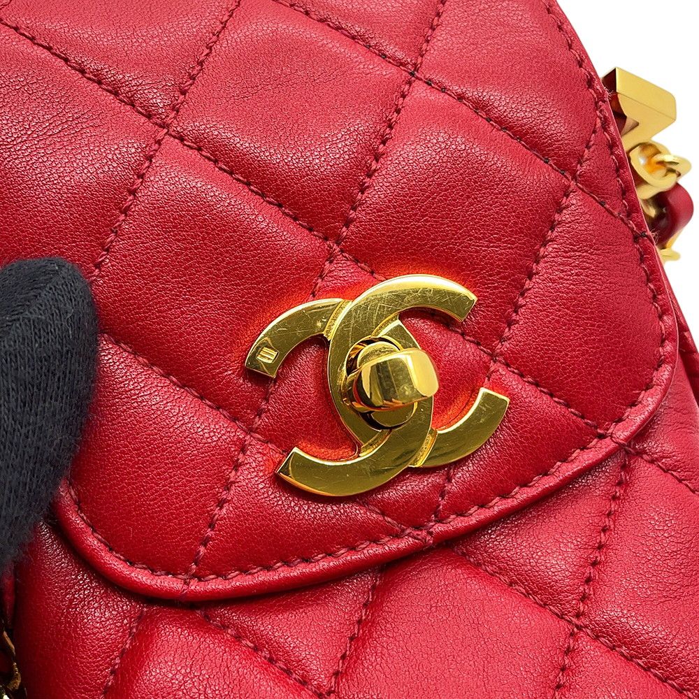Chanel Chain Shoulder Bag Pochette Quilted CC Logo Lambskin Phone Pouch — view 9