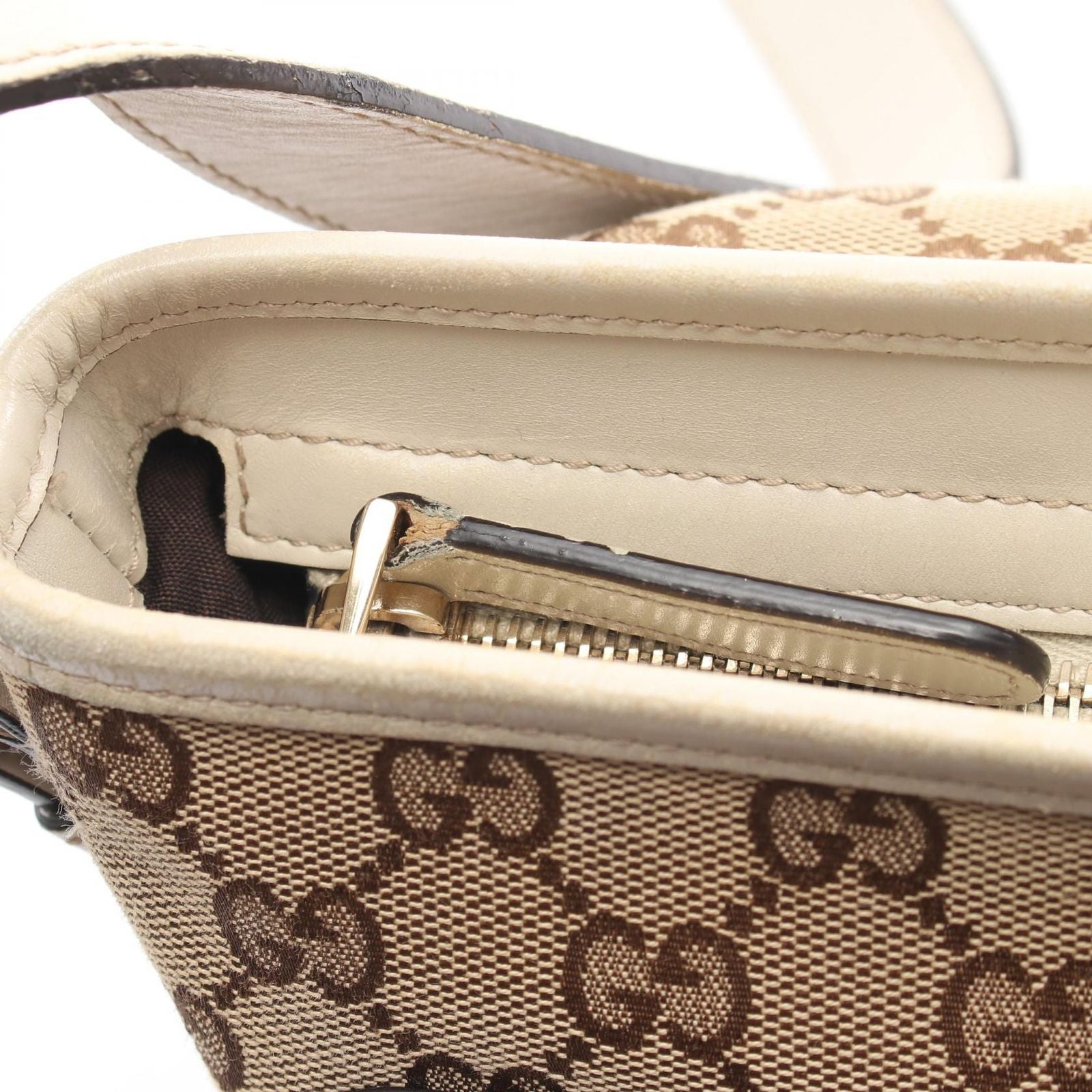 Gucci Shoulder Bag GG Canvas Beige — view 9
