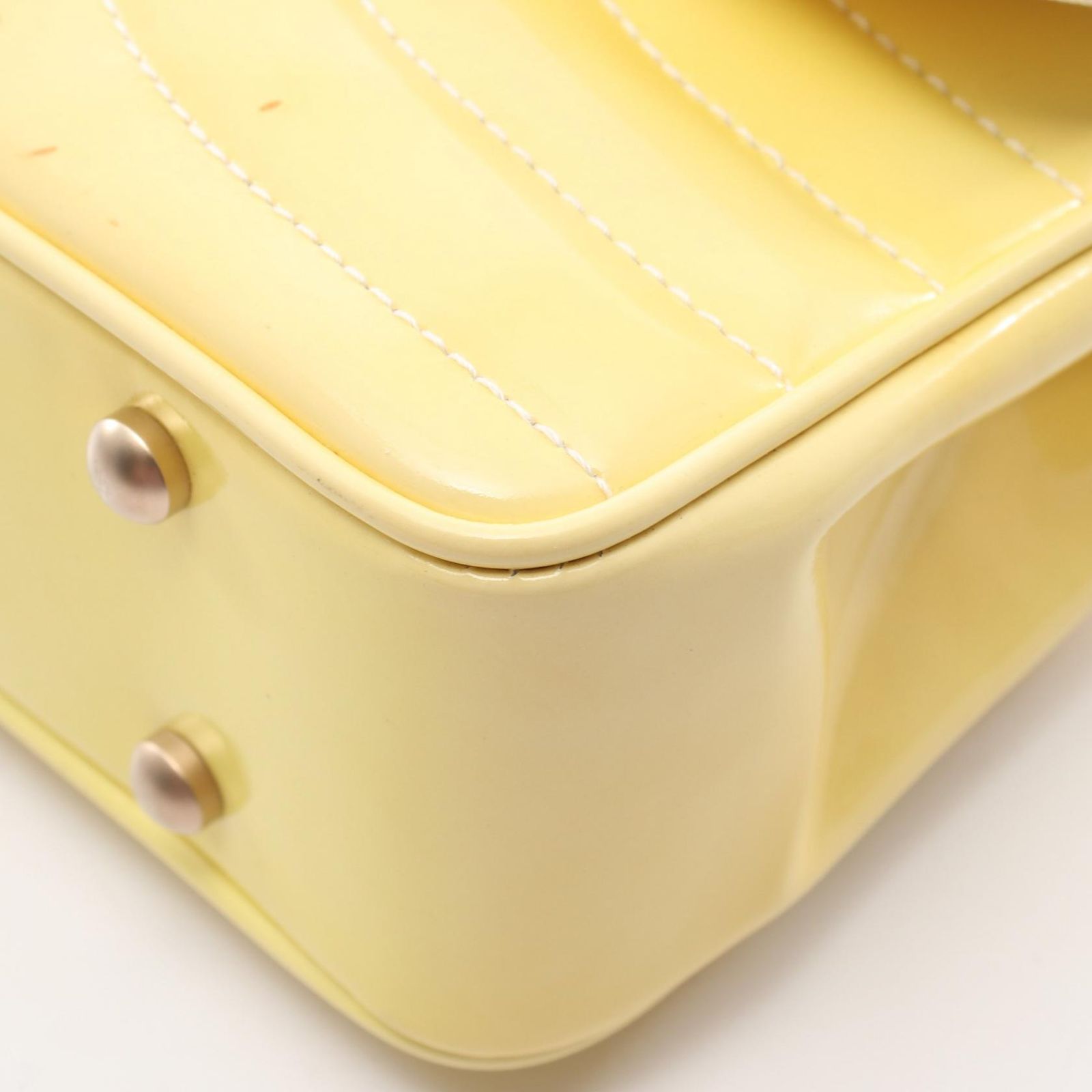 Chanel Shoulder Bag Stitch Yellow Patent Leather Chain — view 7