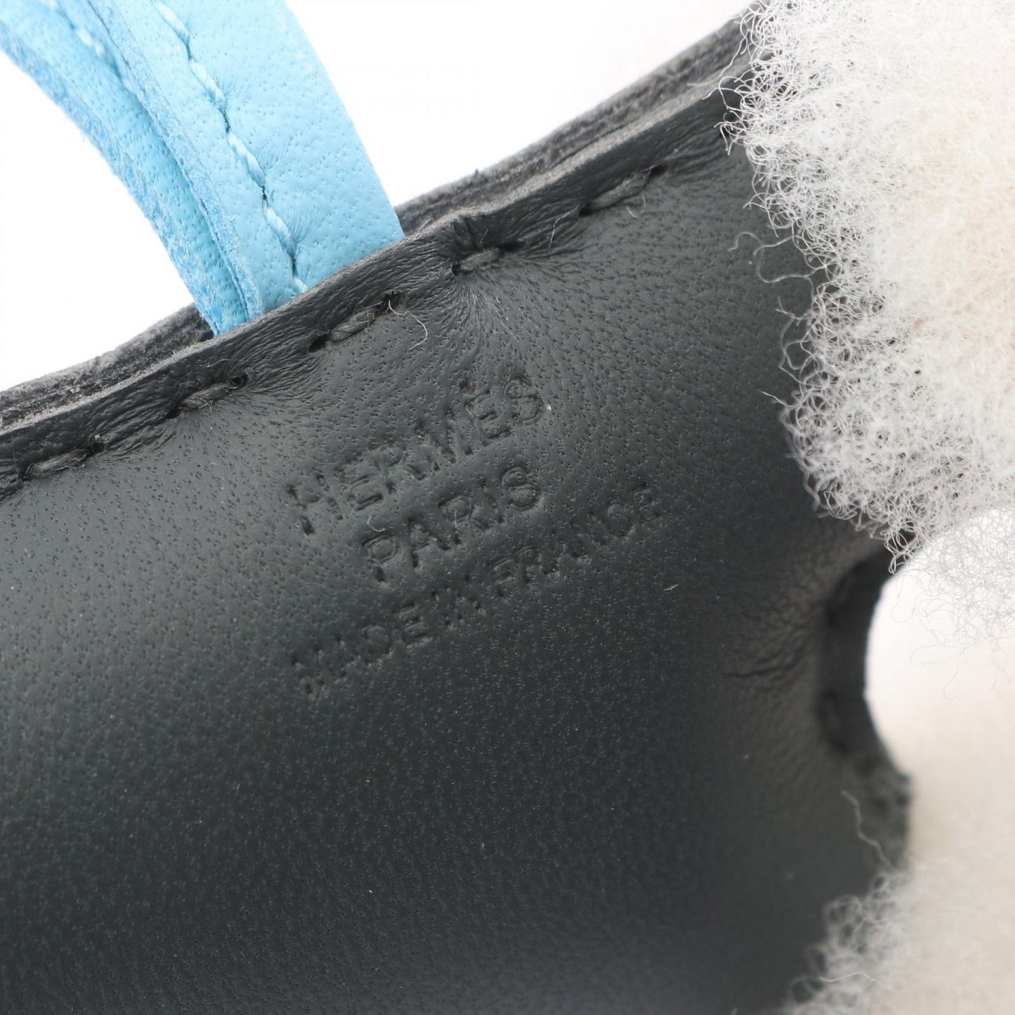 Hermes Charm Buddycharm Vert Mangro Celeste Shearling di Keychain — view 3
