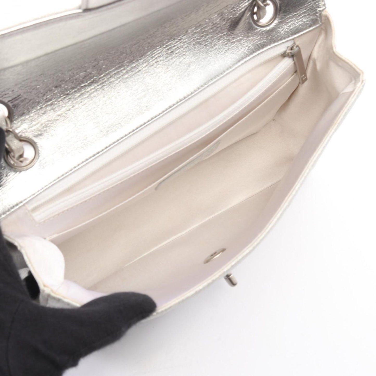 Chanel Shoulder Bag New Travelline Silver Leather New Chain — view 3