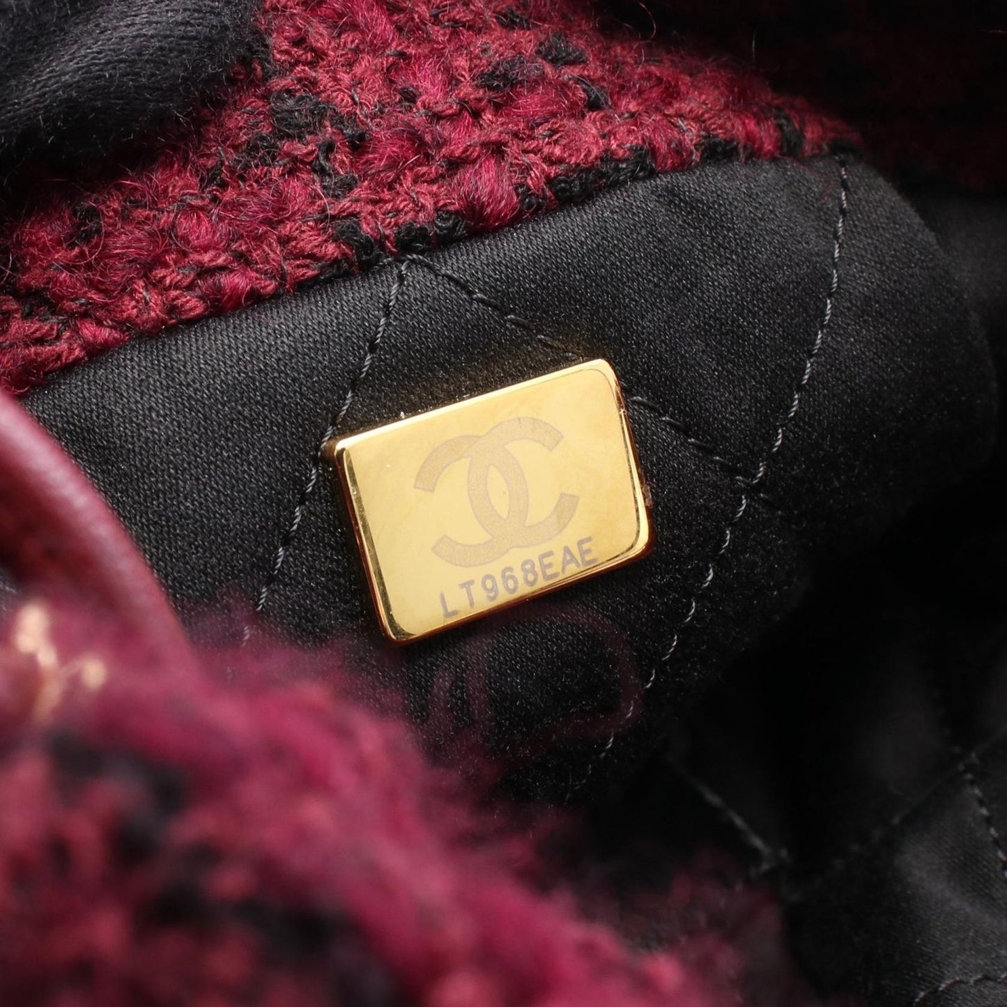 Chanel Shoulder Bag 22 Mini Winered Leather 22 Quilted Chain — view 5