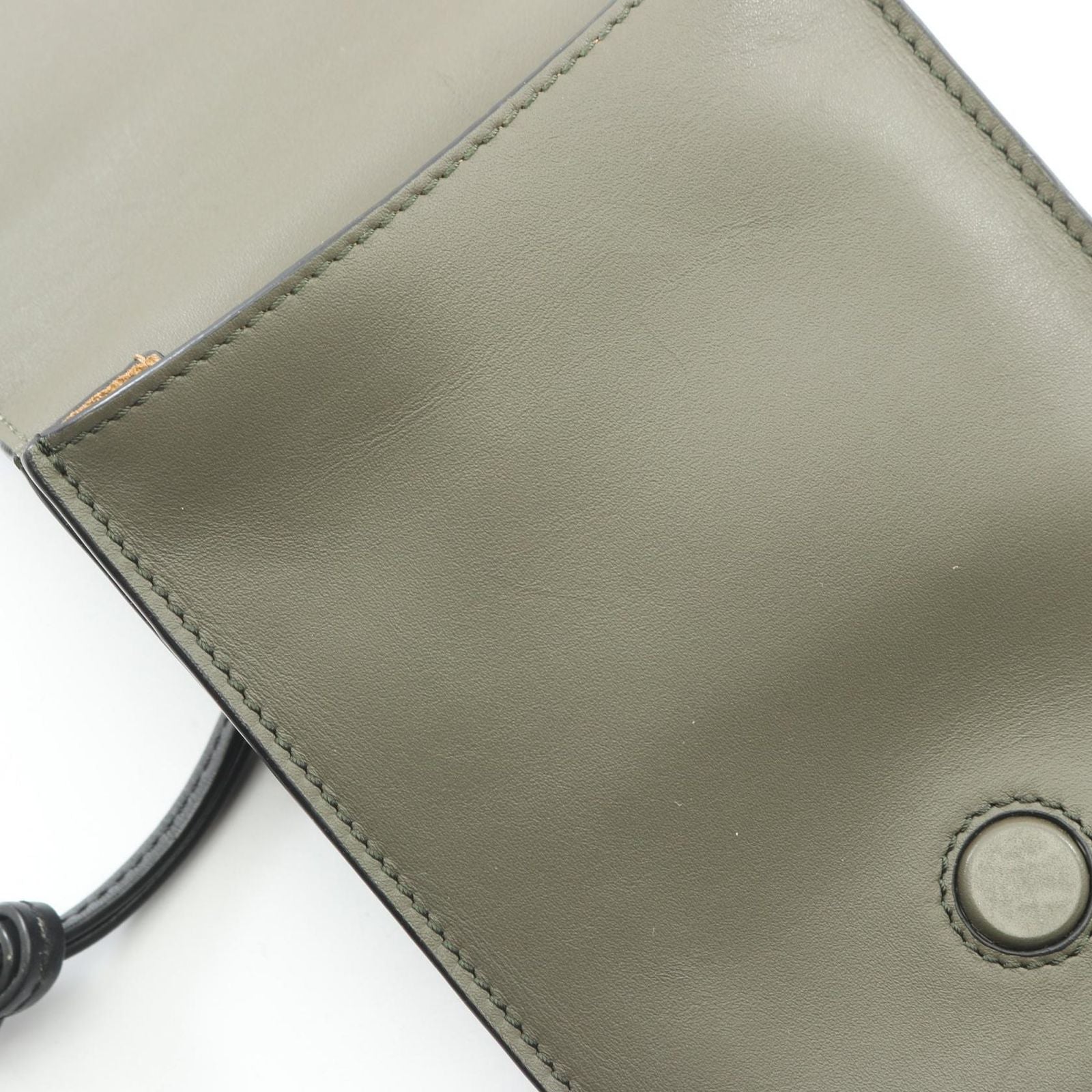 Loewe Shoulder Bag Gusset Flat Khaki Leather — view 8