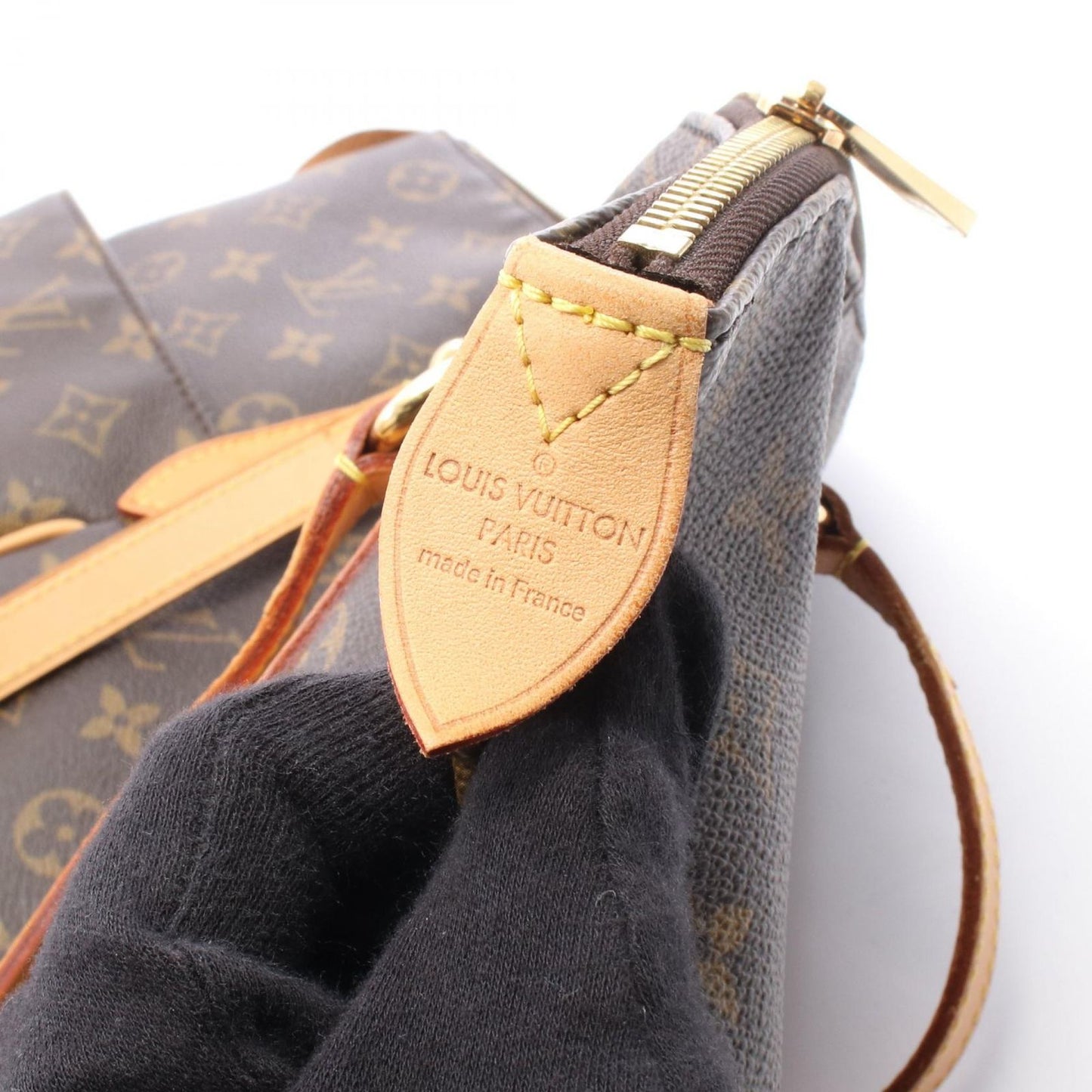 Louis Vuitton Tote Totally GM Leather — view 4